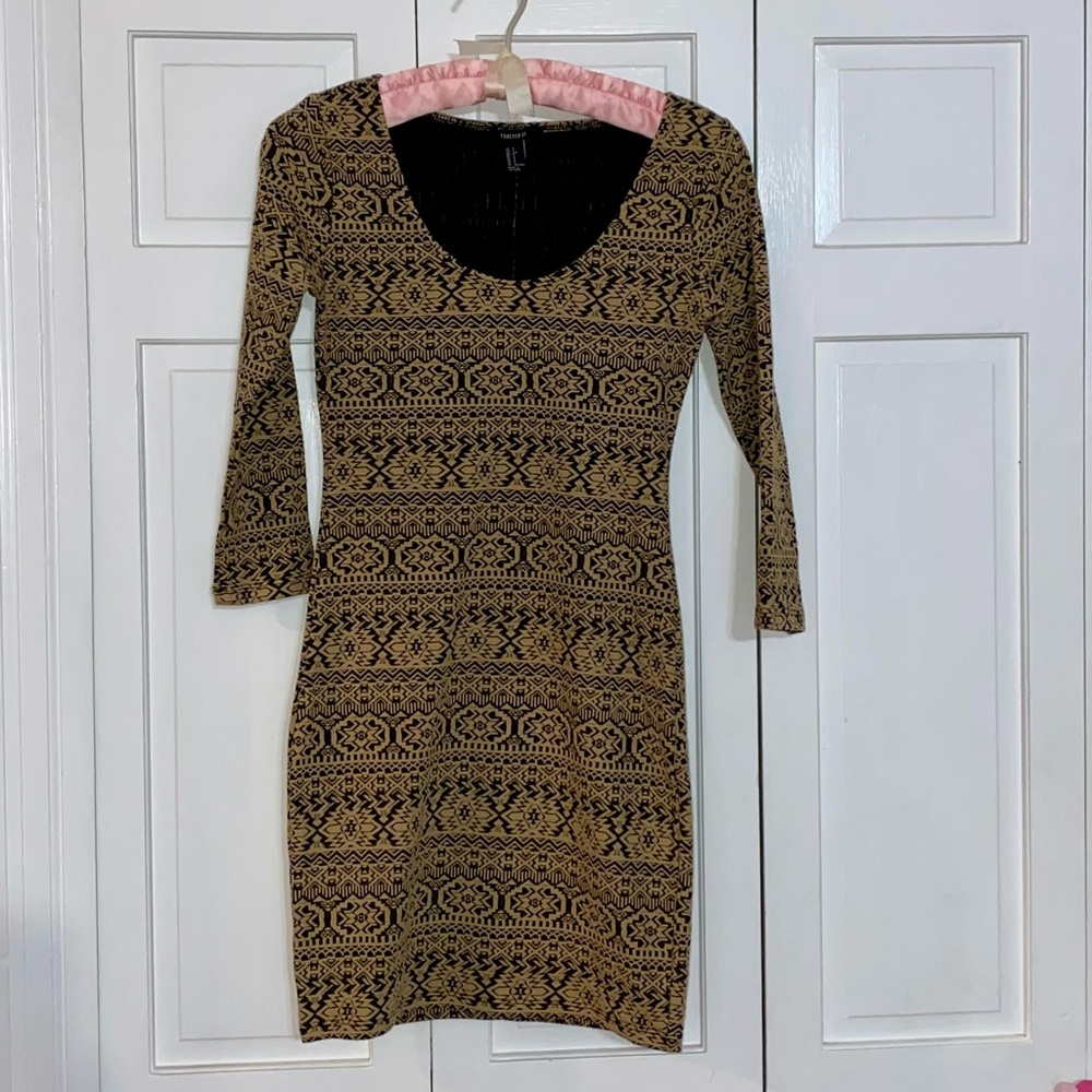 Forever 21 Tan & Black Pattern Knit Bodycon Dress